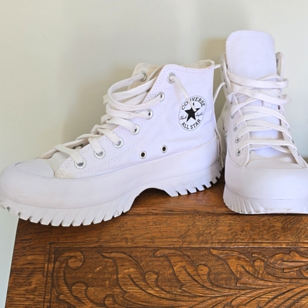 Converse A00871C Women's Lugged 2.0 Canvas Platform Sneakers Size 7.5 White